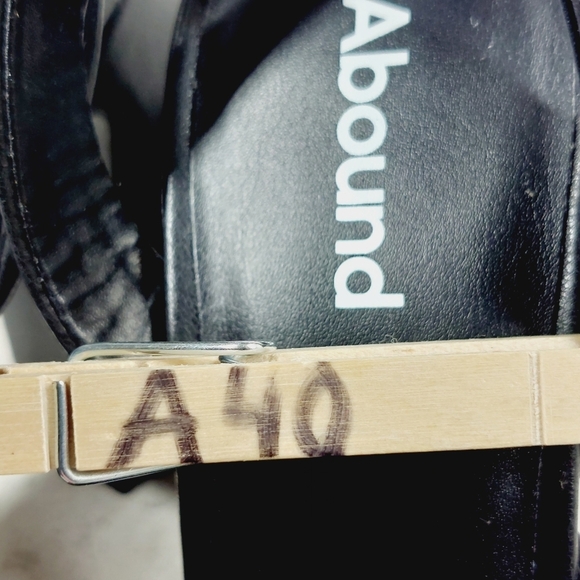 New Abound Tracy Black Faux Leather Block Heel Retro Platform Sandals A40 - Picture 14 of 14